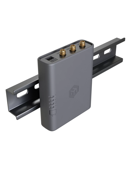 Mikrotik EC25-EU&KNe|Mikrotik EC25-EU&KNe Compact Industrial LTE Gateway with GNSS BLE PoE and MIMO for Automation & IoT Applica